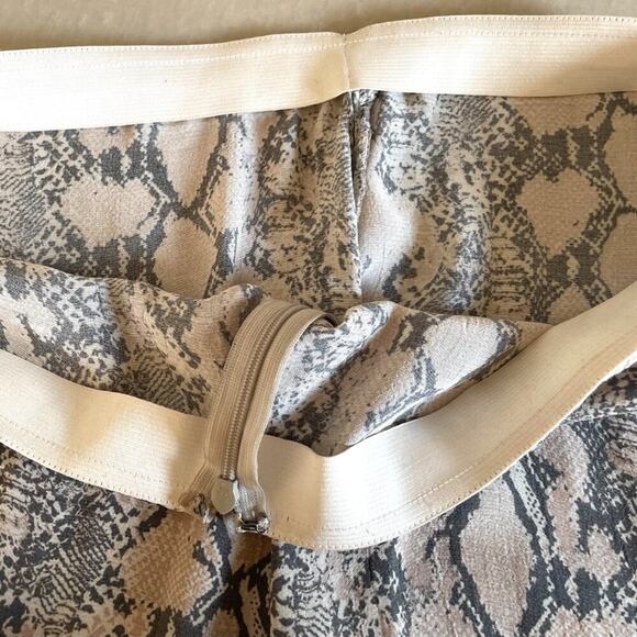 American Eagle Lightweight Snakeskin Midi Skirt, Size Large - Picture 4 of 9